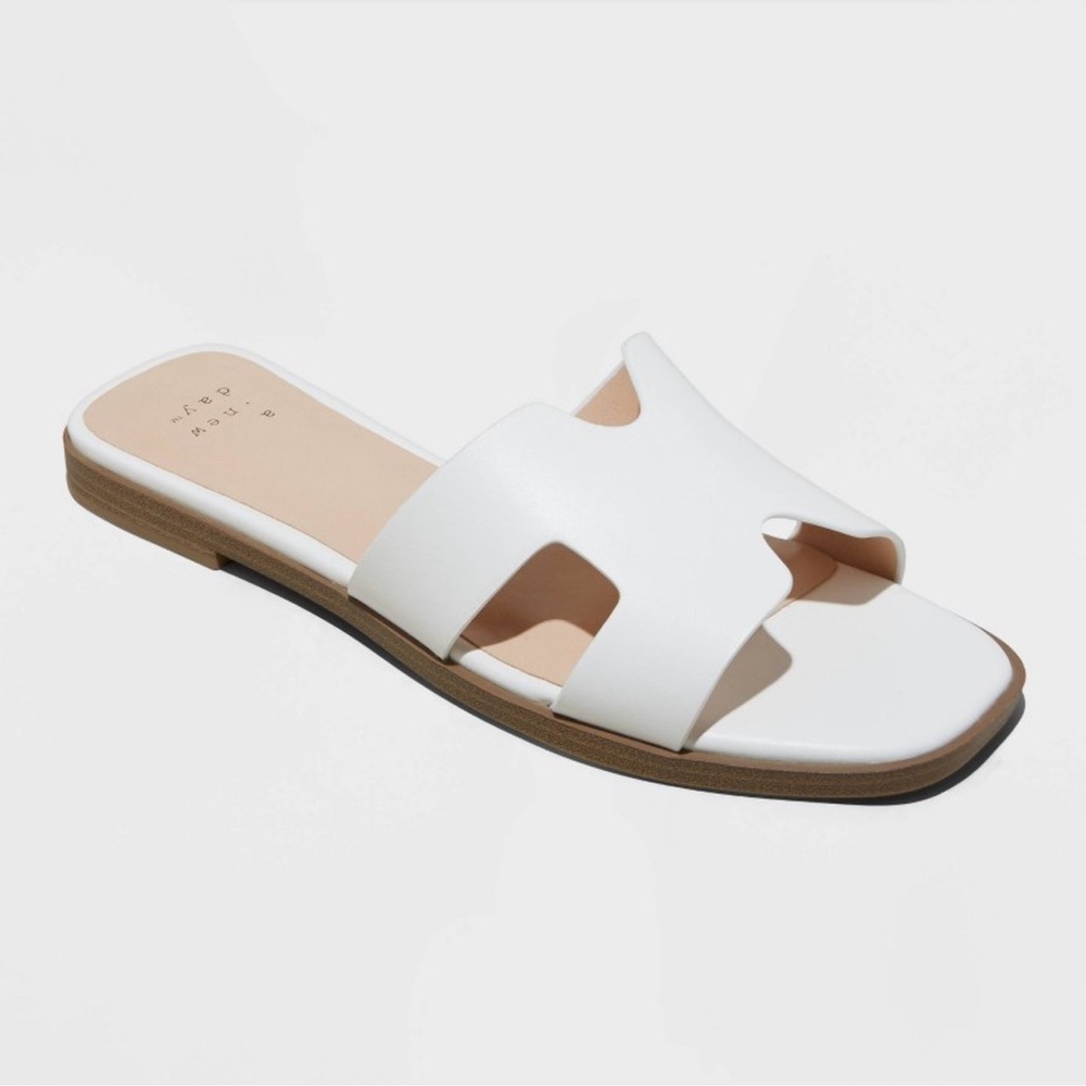 Women’s Nina White Sandals NWT size 11